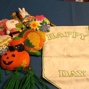 Holiday Calendar Handmade Embroidered Felt/Stuffed Holiday Wall Hanging